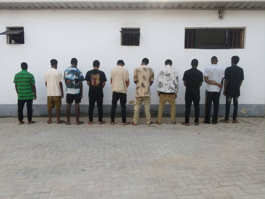 10 Internet Fraud Suspects Arrested In Enugu