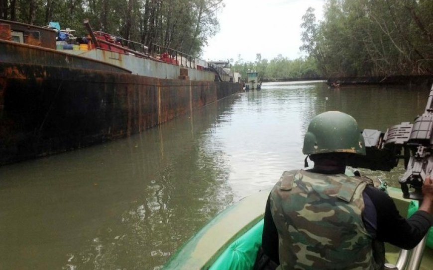 Oil Theft: Navy Intercepts 8 AGO-Laden Vessels In Rivers