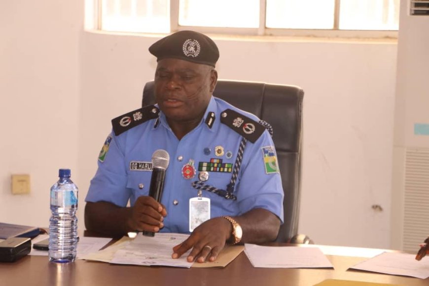 Yuletide: FCT CP Meets Area Commander, DPOs, Tactical Commanders Assures Residents Of Hitch-free Celebration