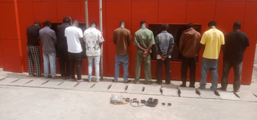  11 Suspected Yahoo Boys In Abuja EFCC Detention