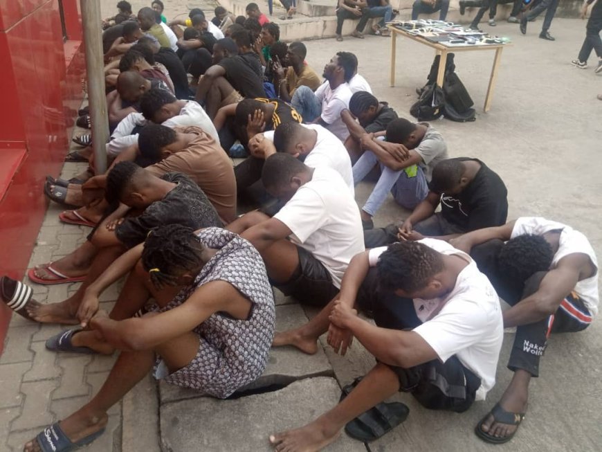  37 Yahoo Boys In Abuja Detained In Cell