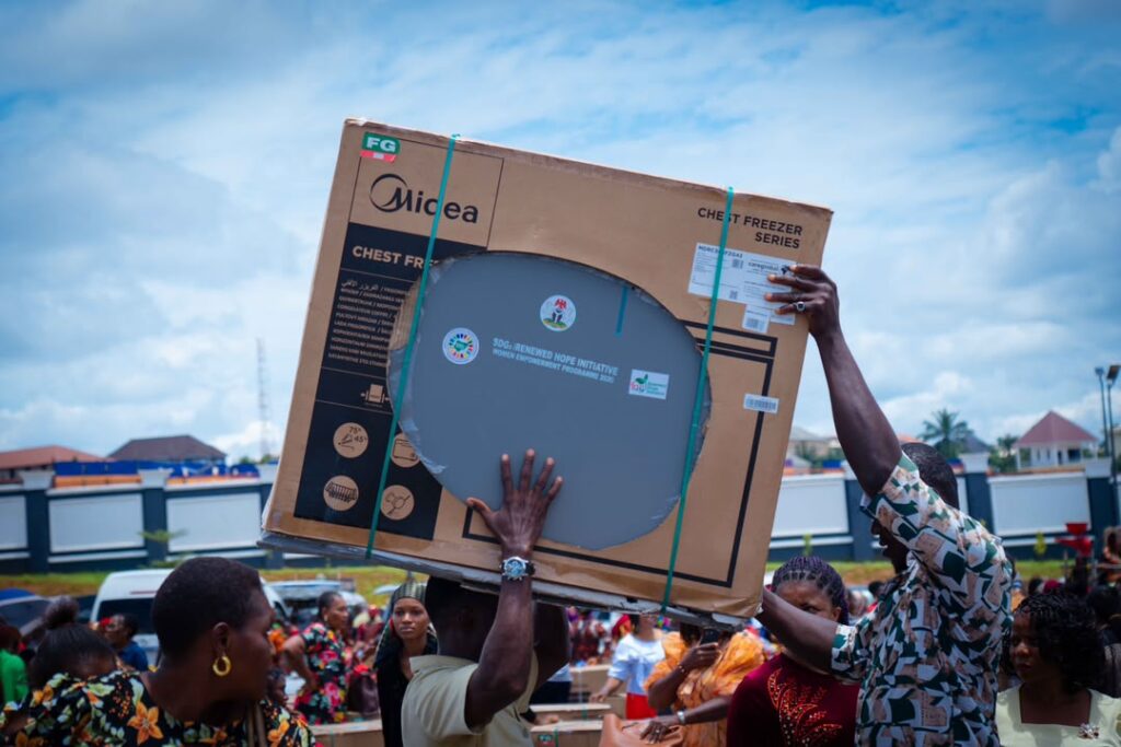Uzodimma commends First Lady, RHI and OSSAP-SDGs for implementing the programme and supporting women and vulnerable groups across the country