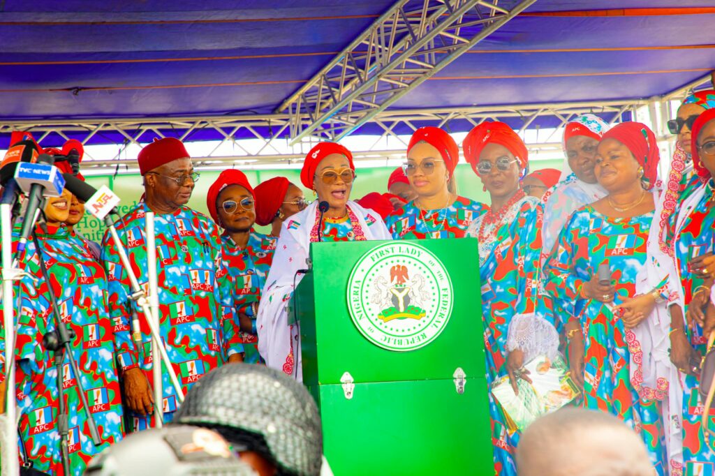 Uzodimma commends First Lady, RHI and OSSAP-SDGs for implementing the programme and supporting women and vulnerable groups across the country