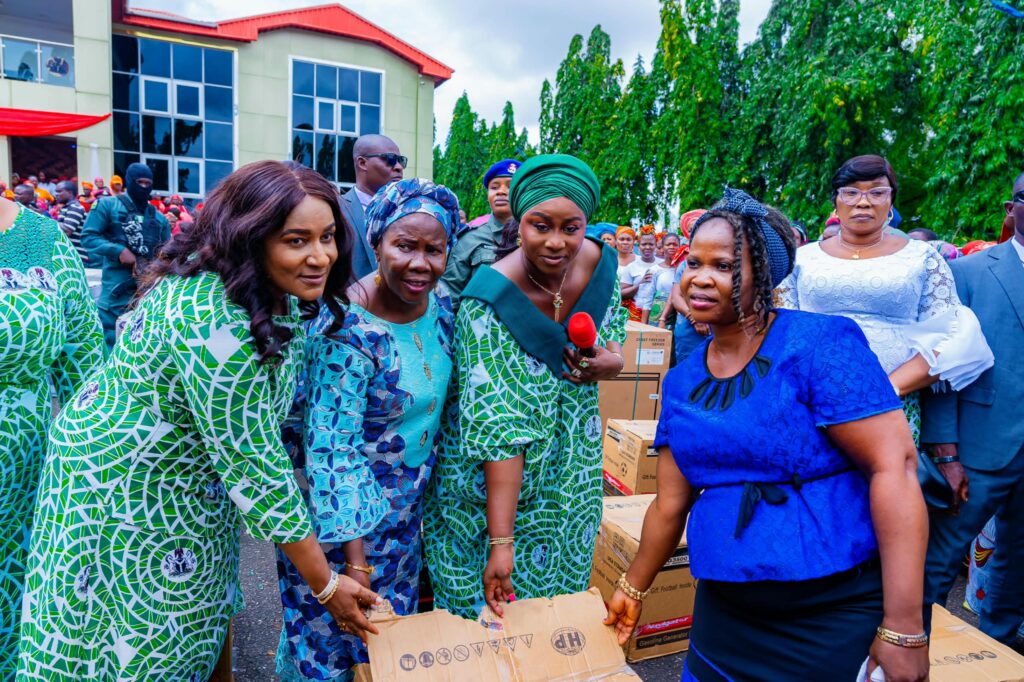 Uzodimma commends First Lady, RHI and OSSAP-SDGs for implementing the programme and supporting women and vulnerable groups across the country